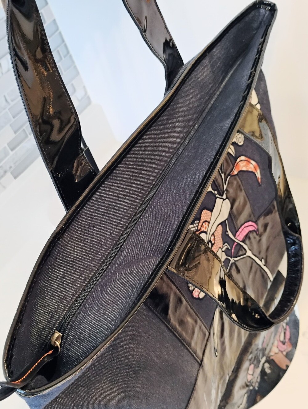 GUC Longchamp Denim & Patent Leather Tote Bag -  Floral Appliqué - Picture 4 of 16